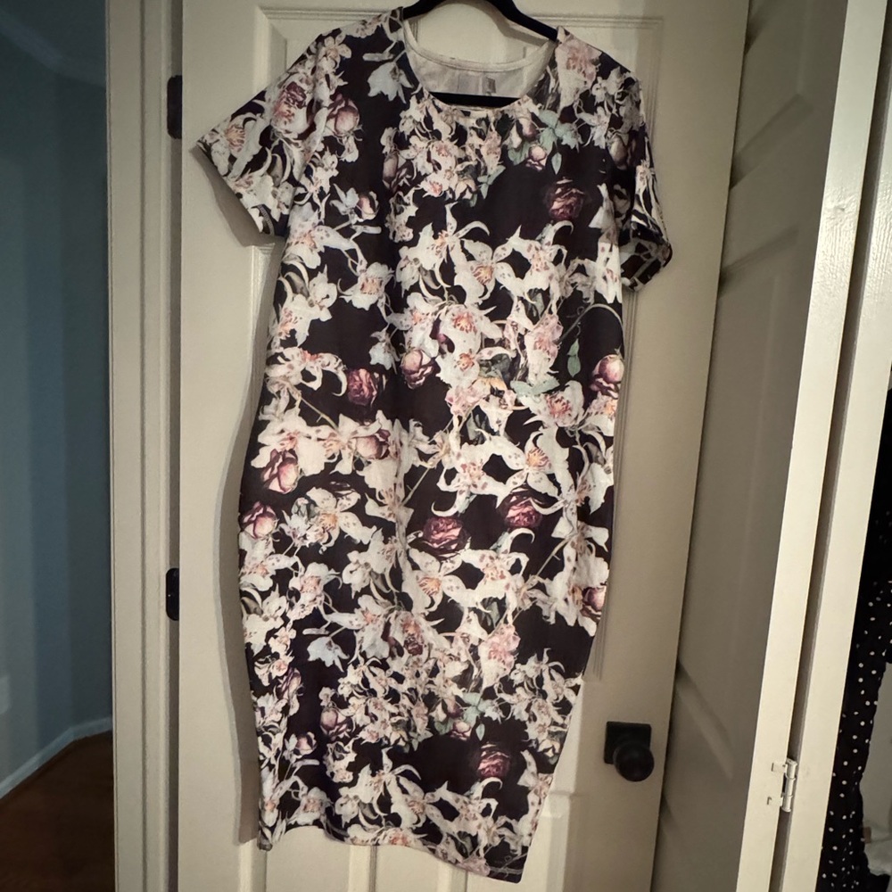 ASOS Curve Plus Floral Bodycon Short Sleeve MIDI Dress - Size 18